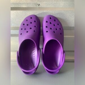 Eggplant Purple Classic Croc m12